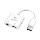 Akasa adaptér USB-C to 3.5mm Jack & PD 15W Nabíjecí port, bílá